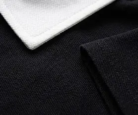 Contrast knit collar