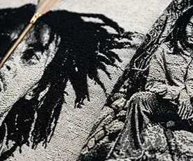 Double-sided contrast weave